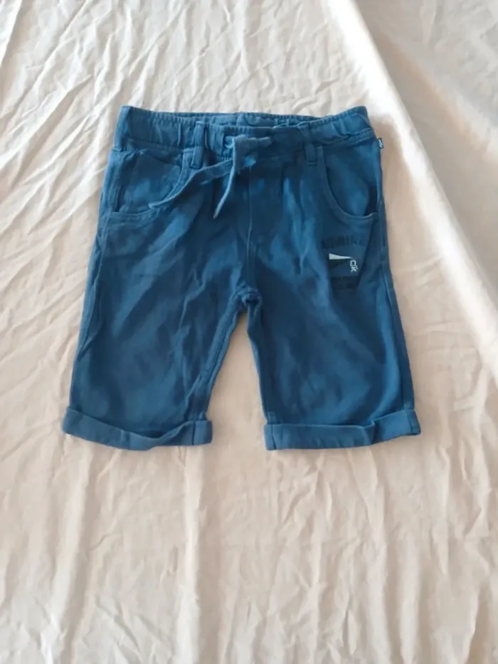 Short 4 ans