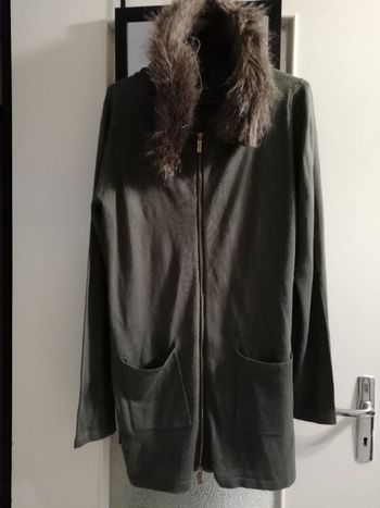 Très jolie veste longue capuche fourrure 🌸