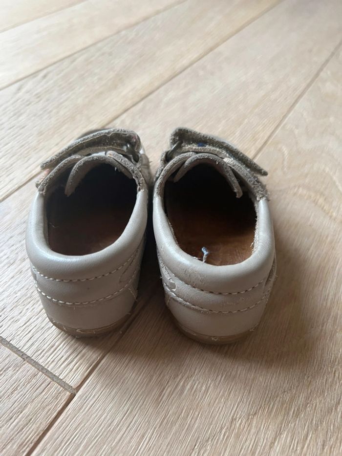 Mocassin taille 21 beige conguitos très bon état - photo numéro 2