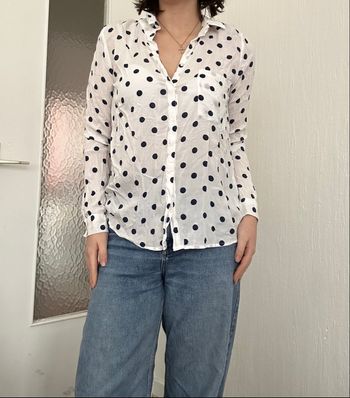 Chemise à pois blanche et bleu marine M Pull&Bear 