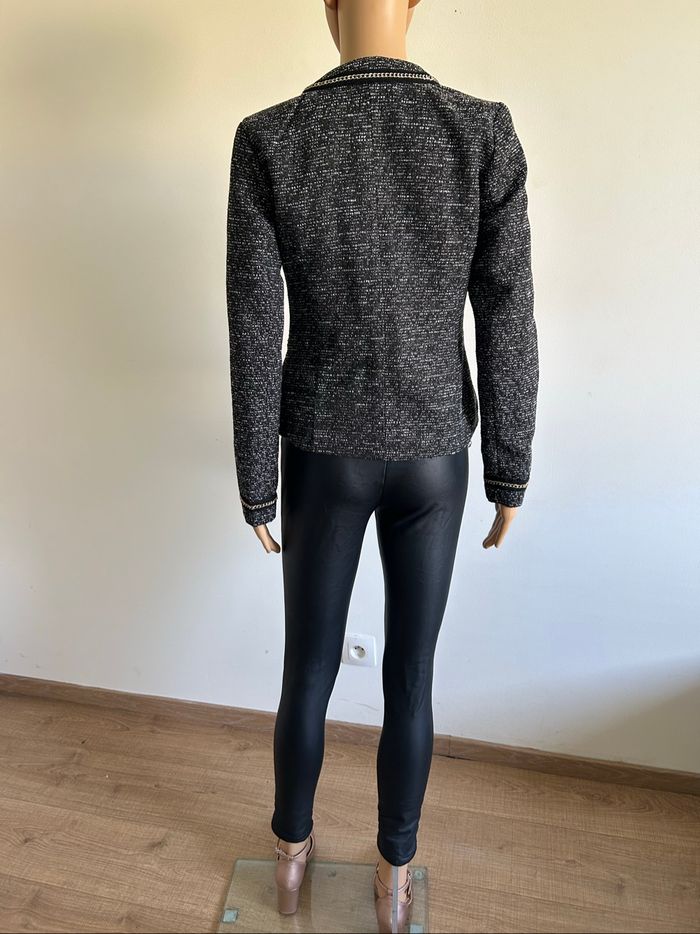 Veste chamarrée avec chainettes dorées LolaLiza taille française 38 jamais portée - photo numéro 6