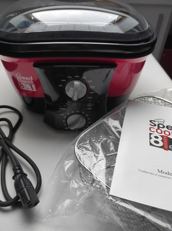 🍳 Speed cooker 8 en 1 - Le super héros de ta cuisine 