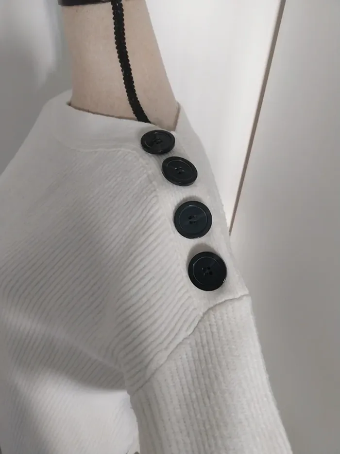 Pull chaud T XS.   " le temps des cerises " - photo numéro 3