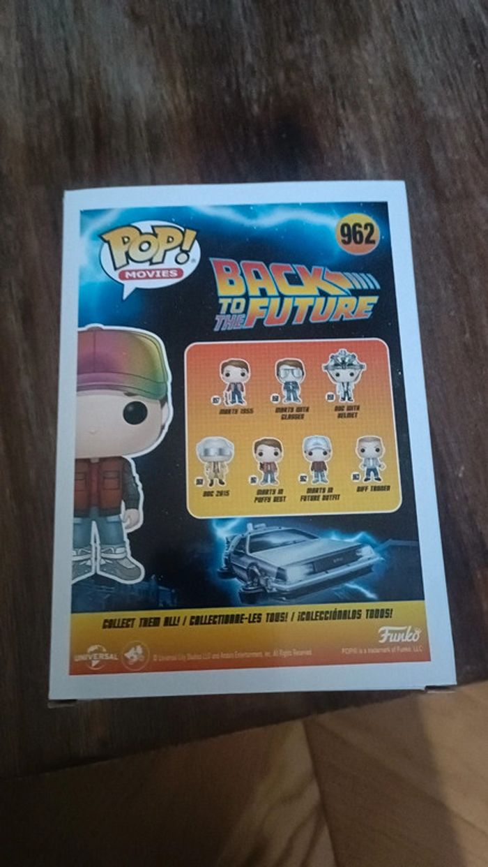 Funko pop Marty in future outfit rainbow 962 - photo numéro 2