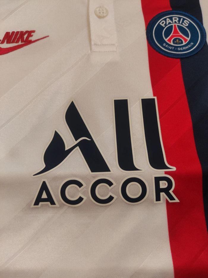 Tenue de foot PSG, Nike Authentique Officiel taille enfant 5/6 ans, Neuf - photo numéro 5