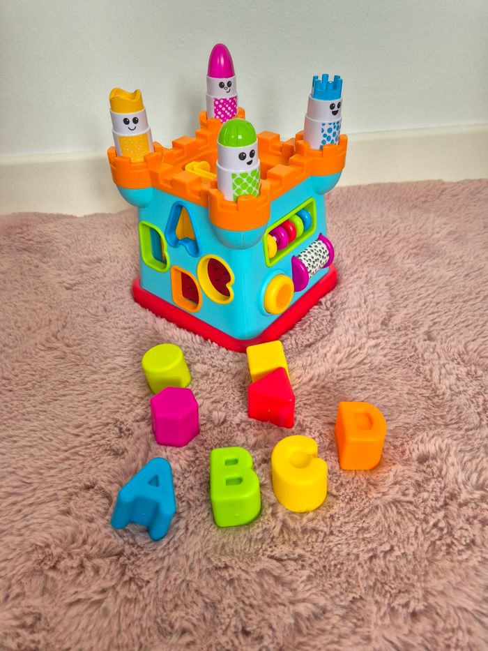 Château formes chiffres couleurs