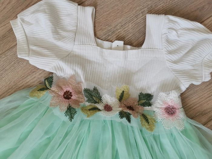 Robe en tulle 9/12 mois - photo numéro 3