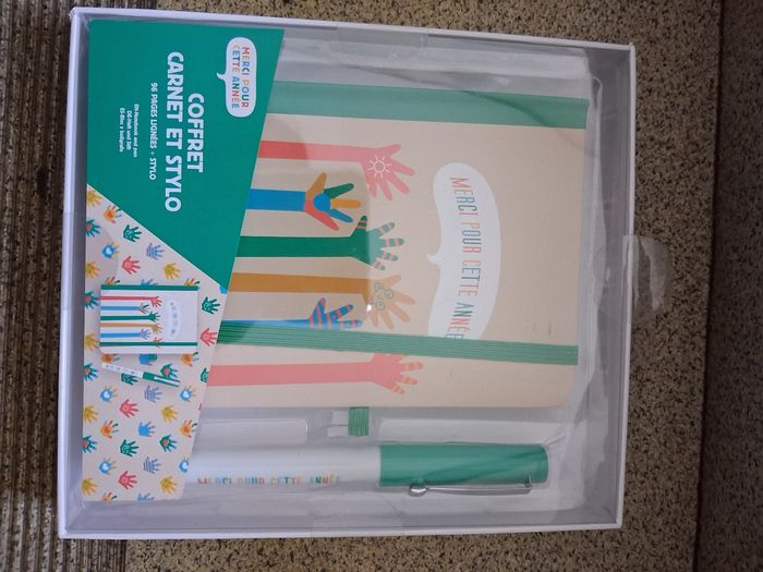 Coffret carnet et stylo merci pour cette annee