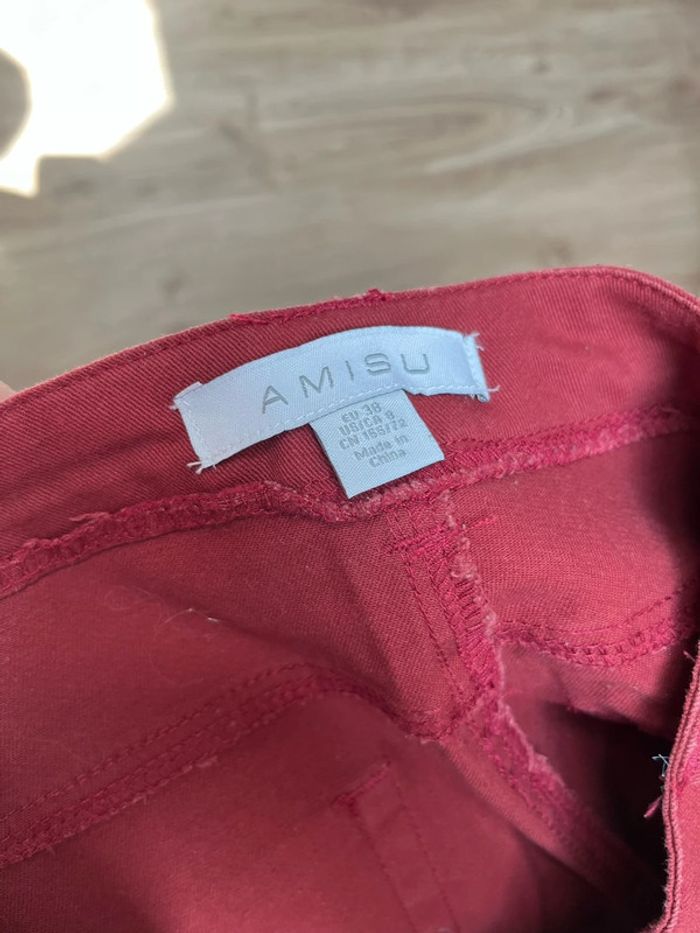 Short rouge bordeaux  femme Amisu taille 38 état neuf - photo numéro 3