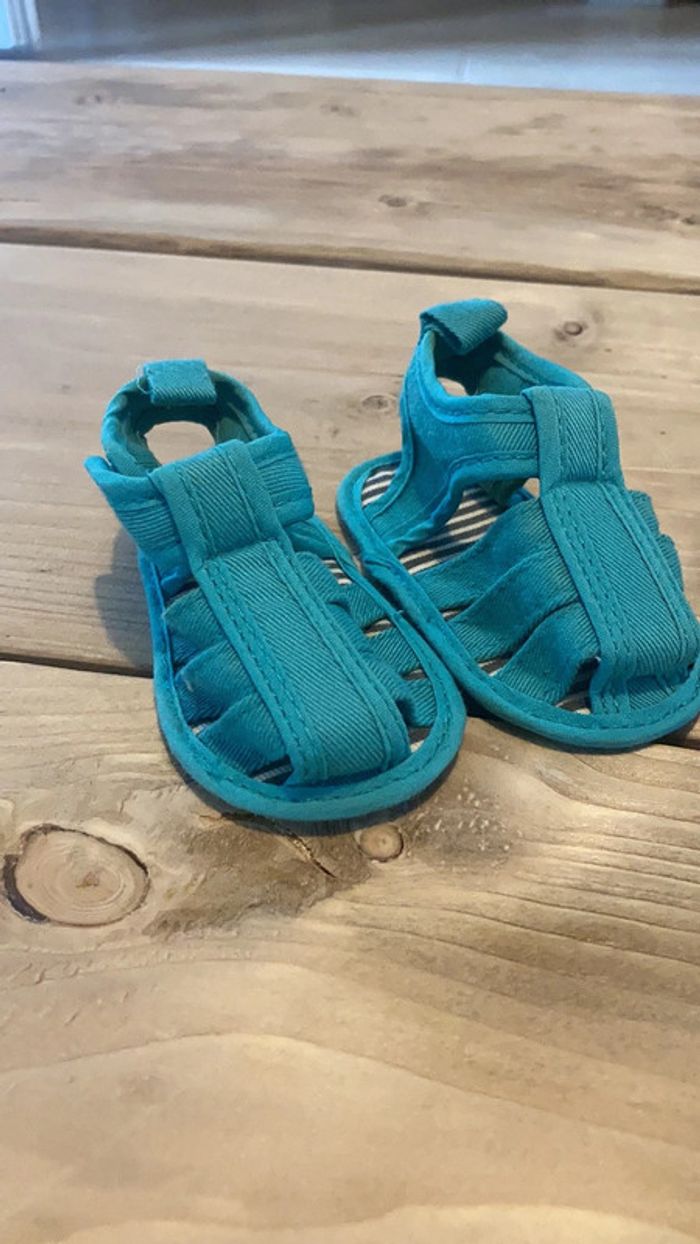 Petite chaussure bébé