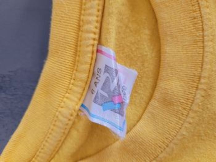 T shirt jaune taille 6ans - photo numéro 2