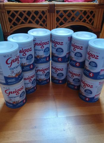 12 boîtes de lait Guigoz optipro 4