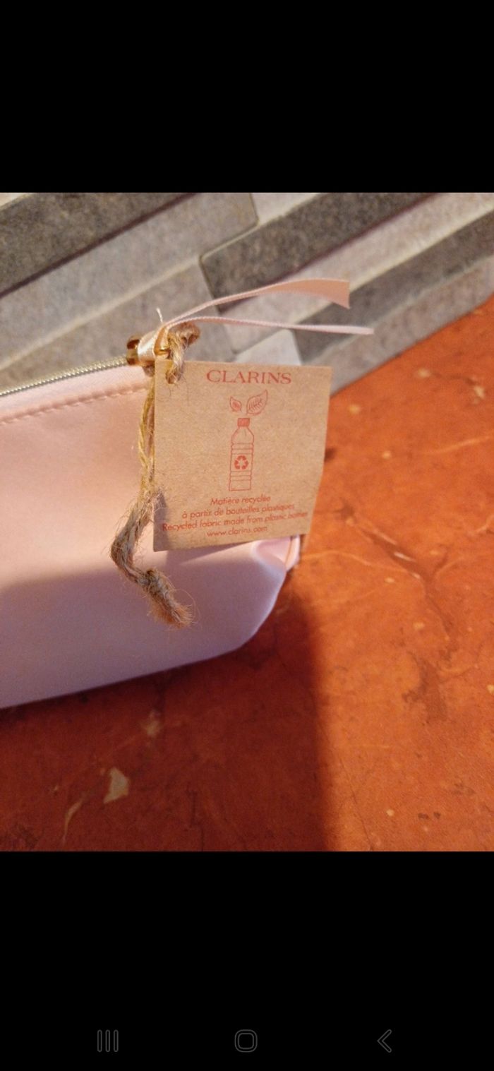 Trousse de maquillage Clarins - photo numéro 3