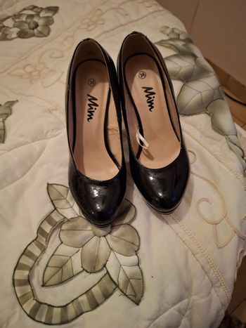 Escarpins quasi neuf taille 36..