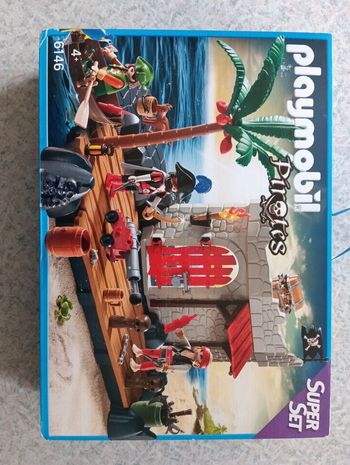 Playmobil neuf forteresse pirates grosse boîte