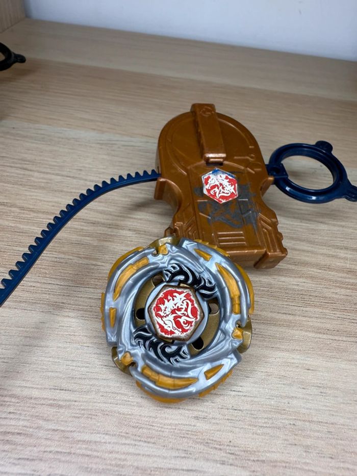 Toupie beyblade meteo l drago