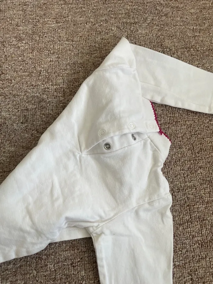 Lot teeshirt 6 mois - photo numéro 8