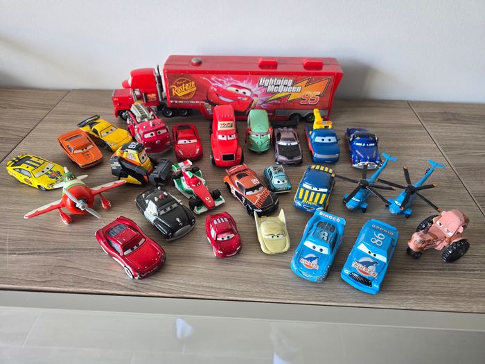 Lot de 25 voitures cars et 1 camion avec remorque - photo numéro 2