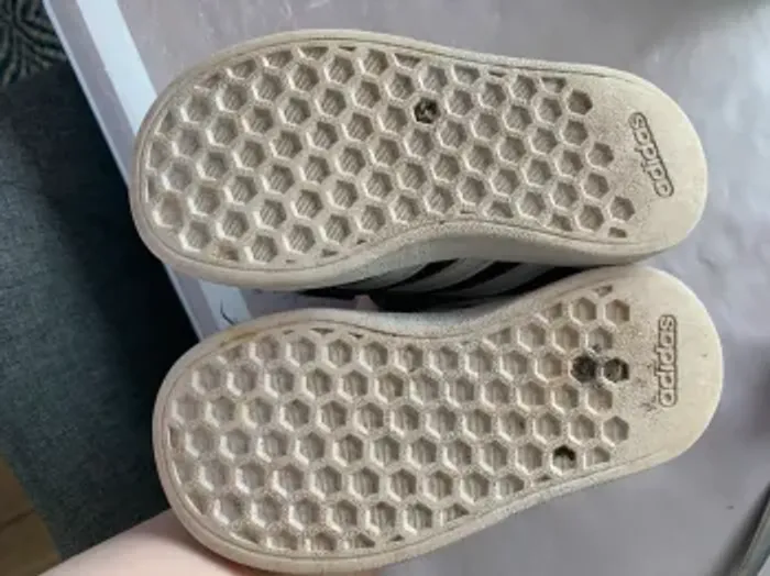 Lot de 3 paires de chaussures taille 24 - photo numéro 7