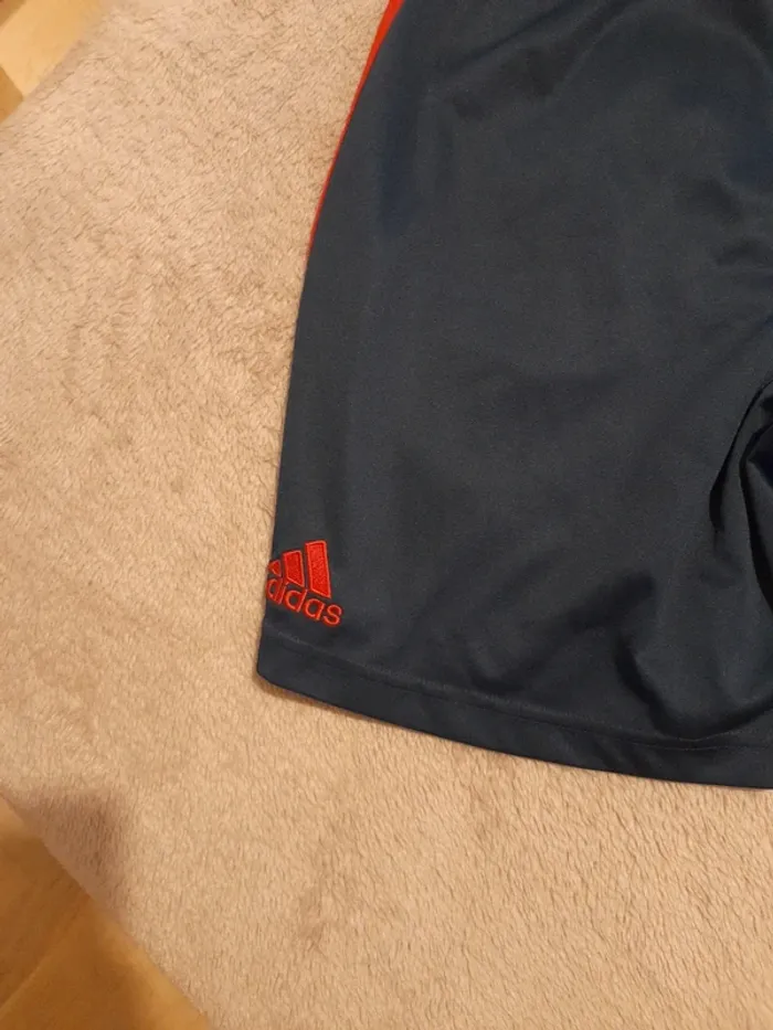 Short taille S Adidas - photo numéro 3