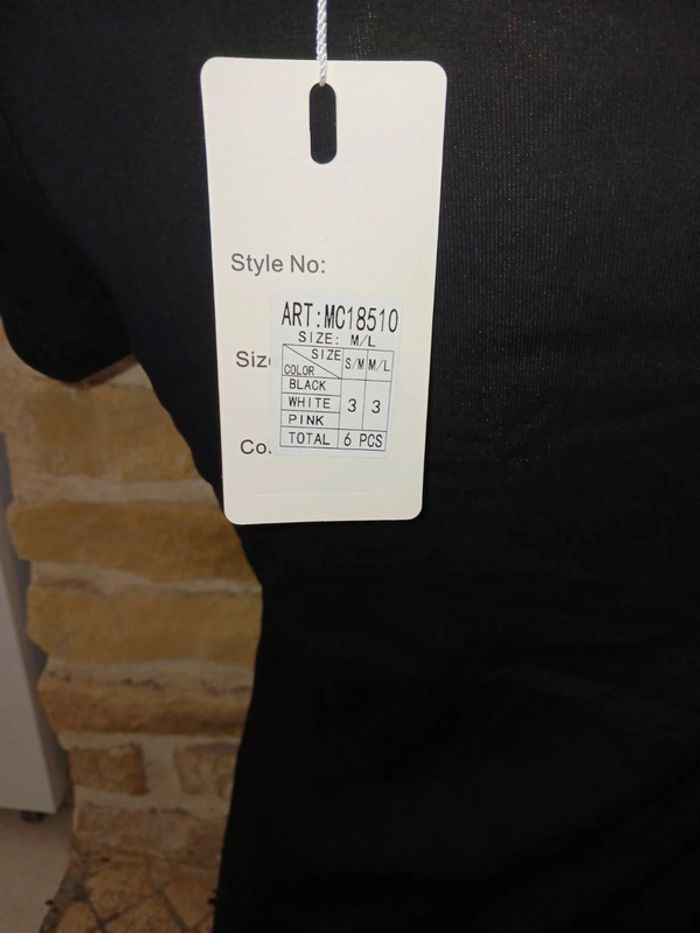 Tee-shirt noir taille 38 40 - photo numéro 4