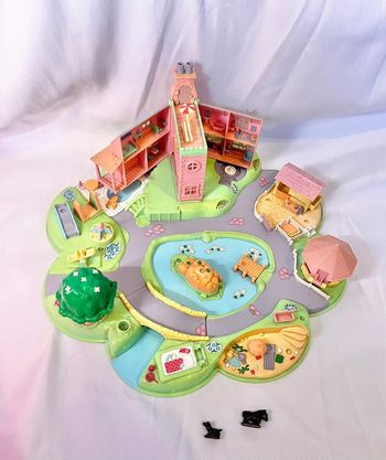 Polly pocket