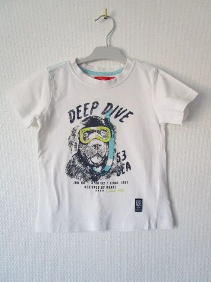 T-shirt chien plongée Tissaia 5 ans TBE - photo numéro 2