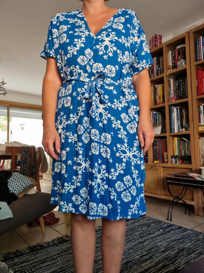 Robe neuve légère bleu vif effet lin taille M - photo numéro 3