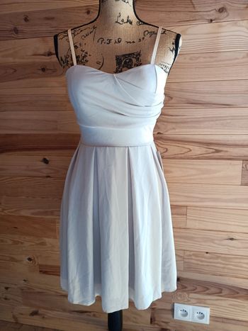 14. Jolie robe neuve