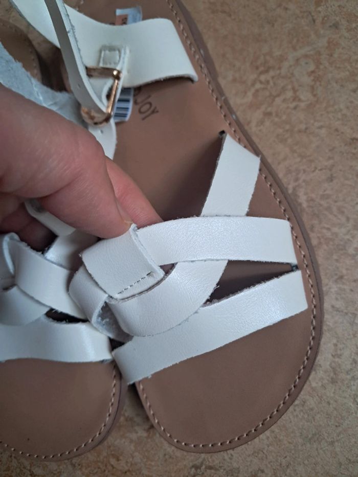 Sandales neuve souple 30 - photo numéro 4
