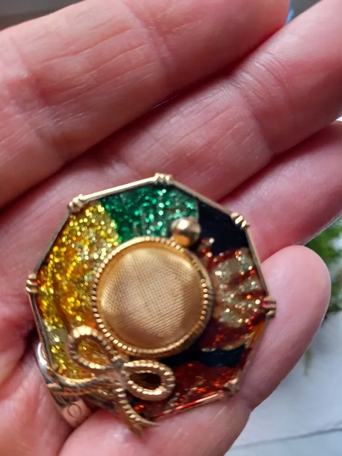 Broche vintage chic en forme de chapeau - photo numéro 4