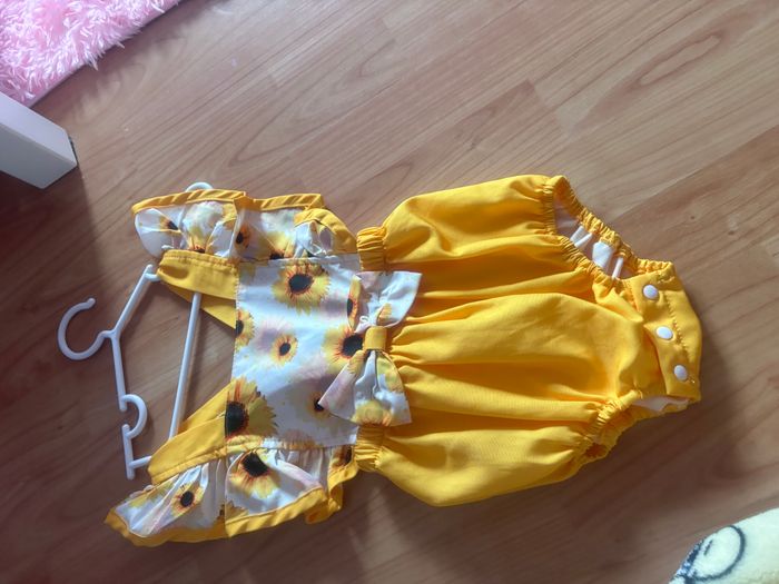 Lot 9 mois bébé fille