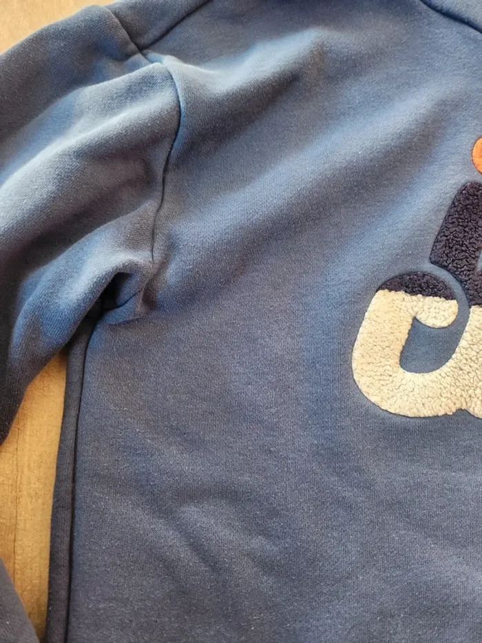 Pull a capuche okaidi - photo numéro 3