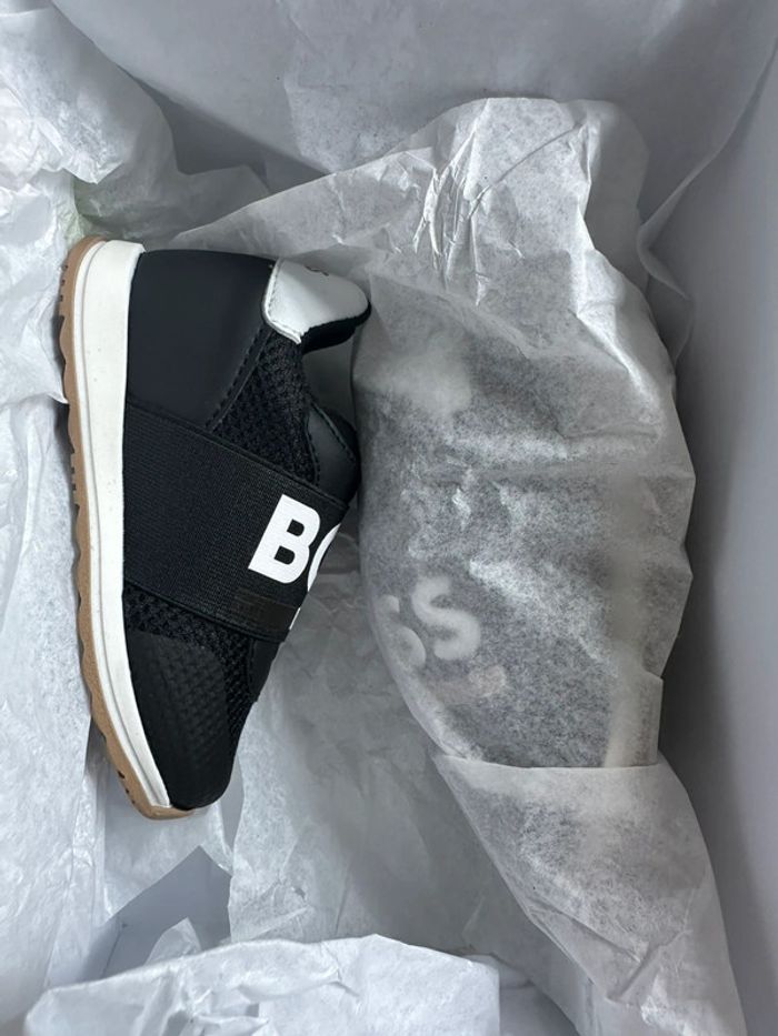 Paire de basket BOSS taille 21 - photo numéro 6