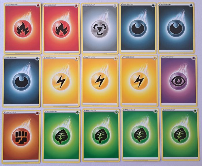 🃏 Lot de 17 cartes Pokémon JCC françaises 2020 Epée et Bouclier - photo numéro 4