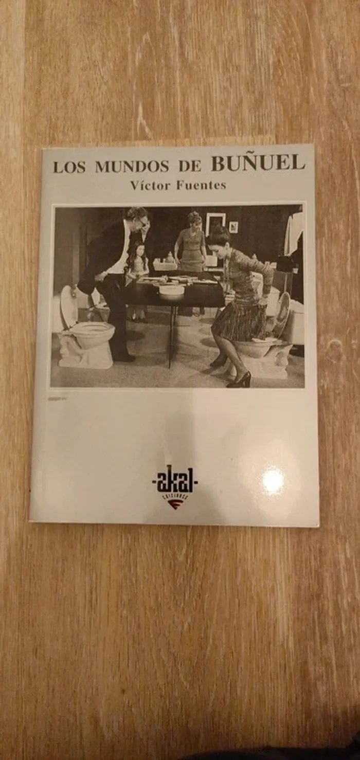 Los mundos de Bunuel, Victor Fuentes