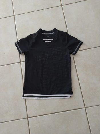T-shirt foot
