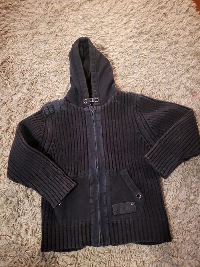 Gilet noir à zippé garçon NKY taille 5 / 6 ans