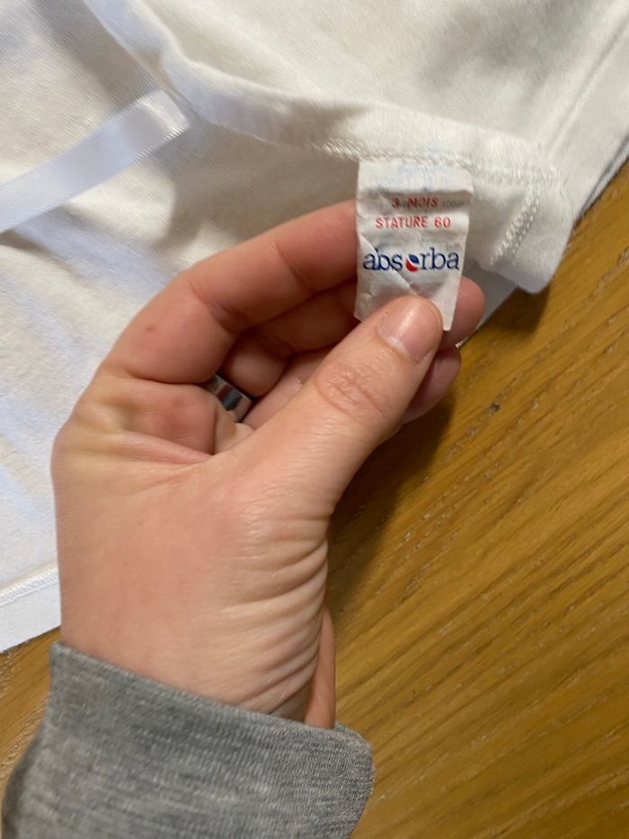 Absorba T-shirt blanc manches longues Taille 3 mois - photo numéro 2