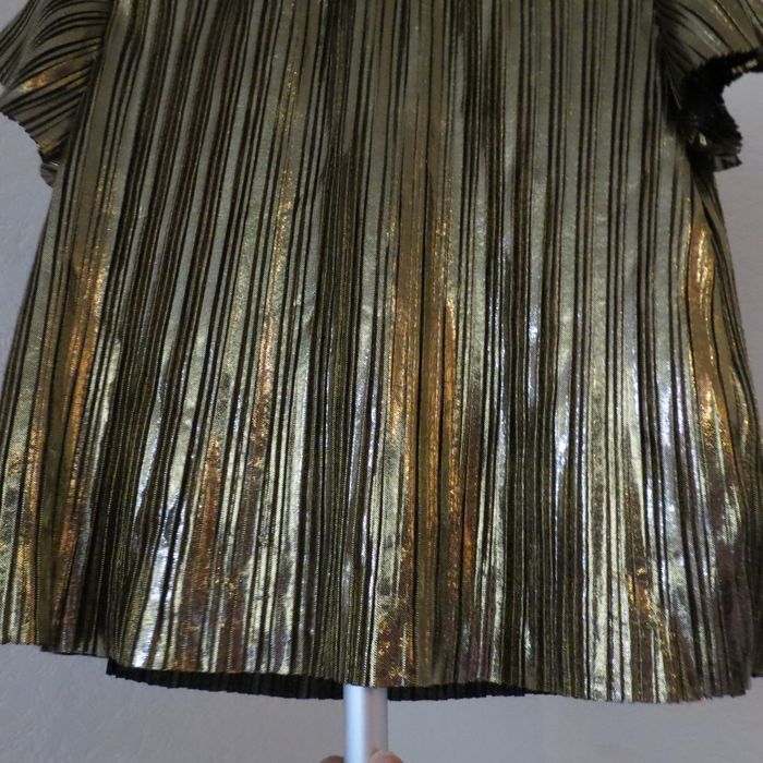 ✨ T-shirt/haut métallisé doré plissé – MONOPRIX TEENS – Taille 14 ans ✨ - photo numéro 4