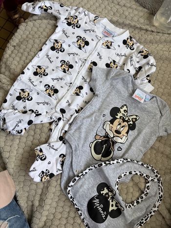 Ensemble pyjama body & bavoir 