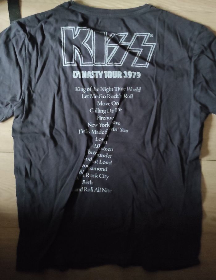 T shirt kiss - photo numéro 2