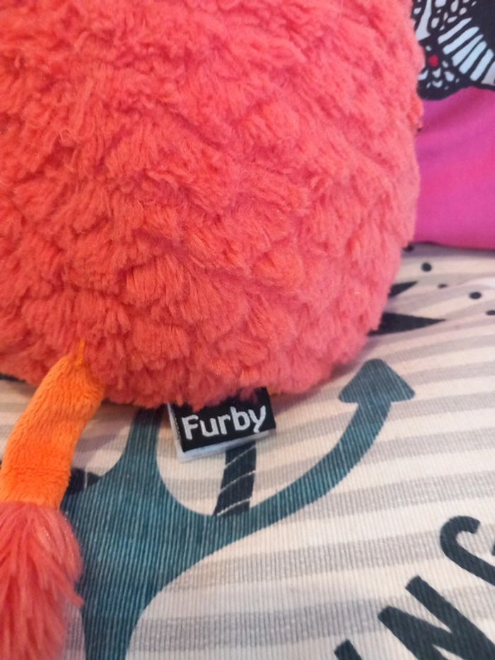 Peluche Furby rouge orange 22cm - photo numéro 4