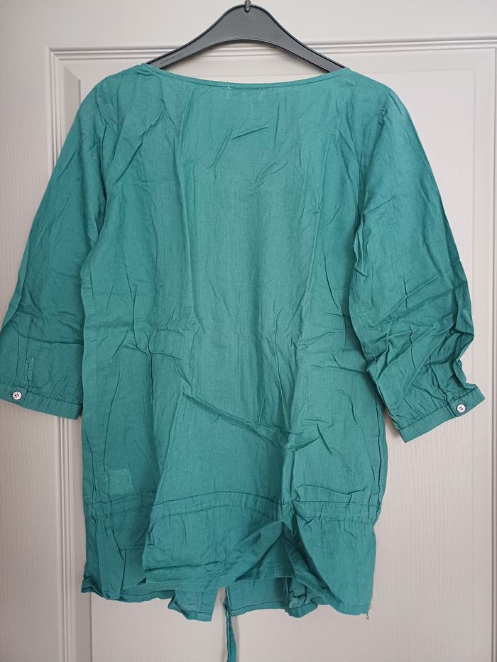 Chemise taille 2 - photo numéro 5