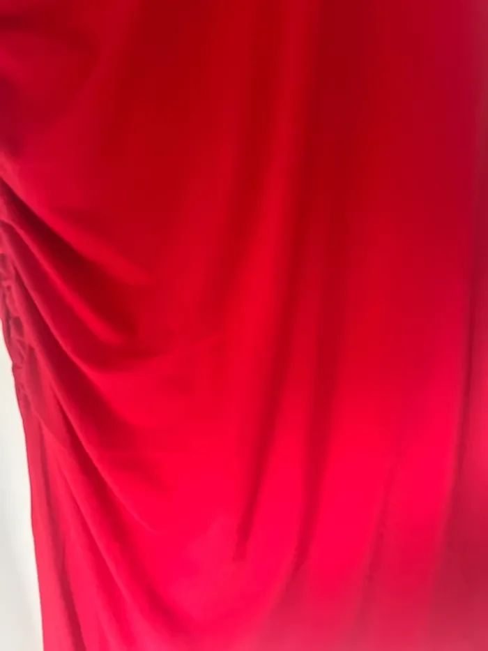 Longue robe rouge droite taille 38/40 - photo numéro 2