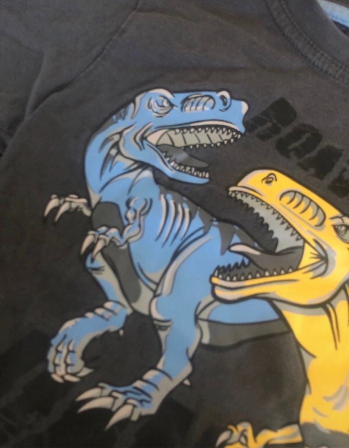 T shirt dinosaure okay 104 cm - photo numéro 2