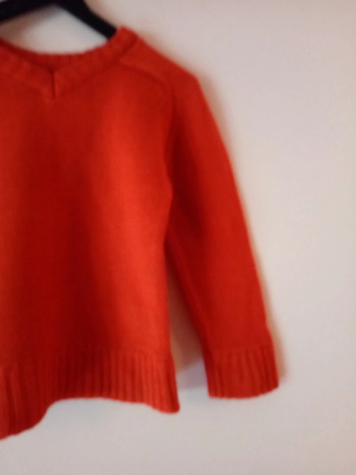 Joli pull orange. Hema. 3 ans - photo numéro 3