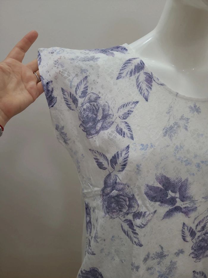 T shirt taille 4 - photo numéro 3