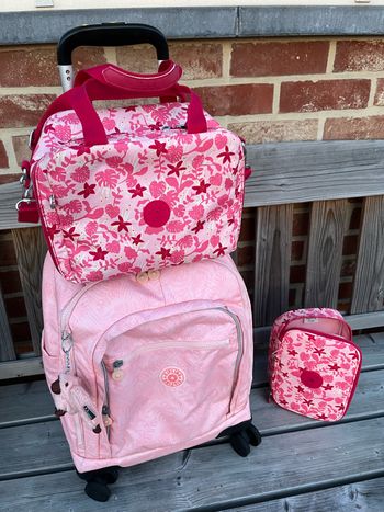 Kipling New Zea + Miyo + 100 pens