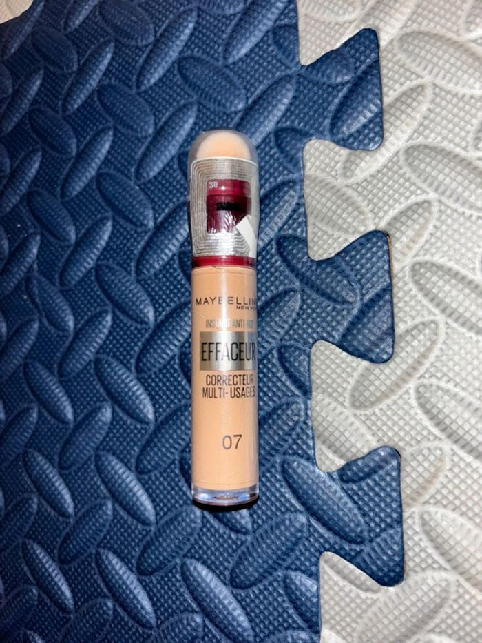 Correcteur effaceur maybelline multi-usage instant anti-âge